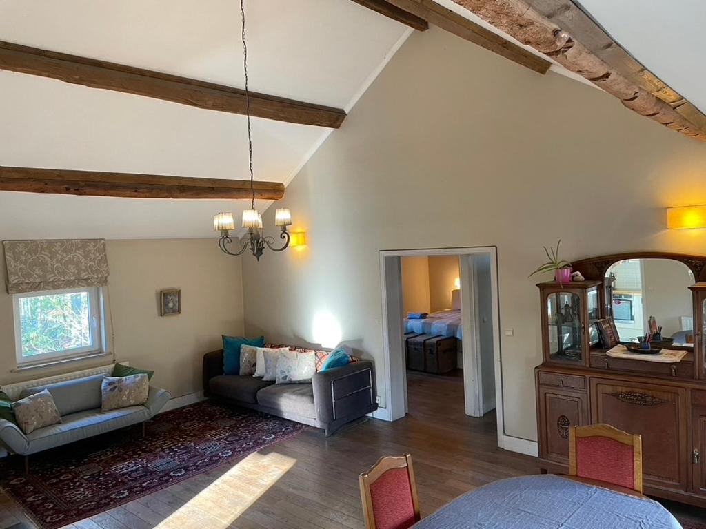 La Bruyere Du Coq Stables Guest House Sart-Dames-Avelines Екстериор снимка
