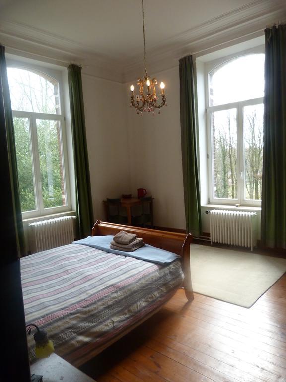 La Bruyere Du Coq Stables Guest House Sart-Dames-Avelines Екстериор снимка